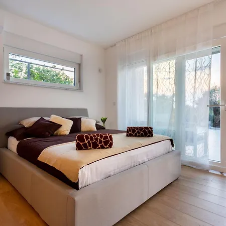 Zara By Interhome Holiday home Klimno